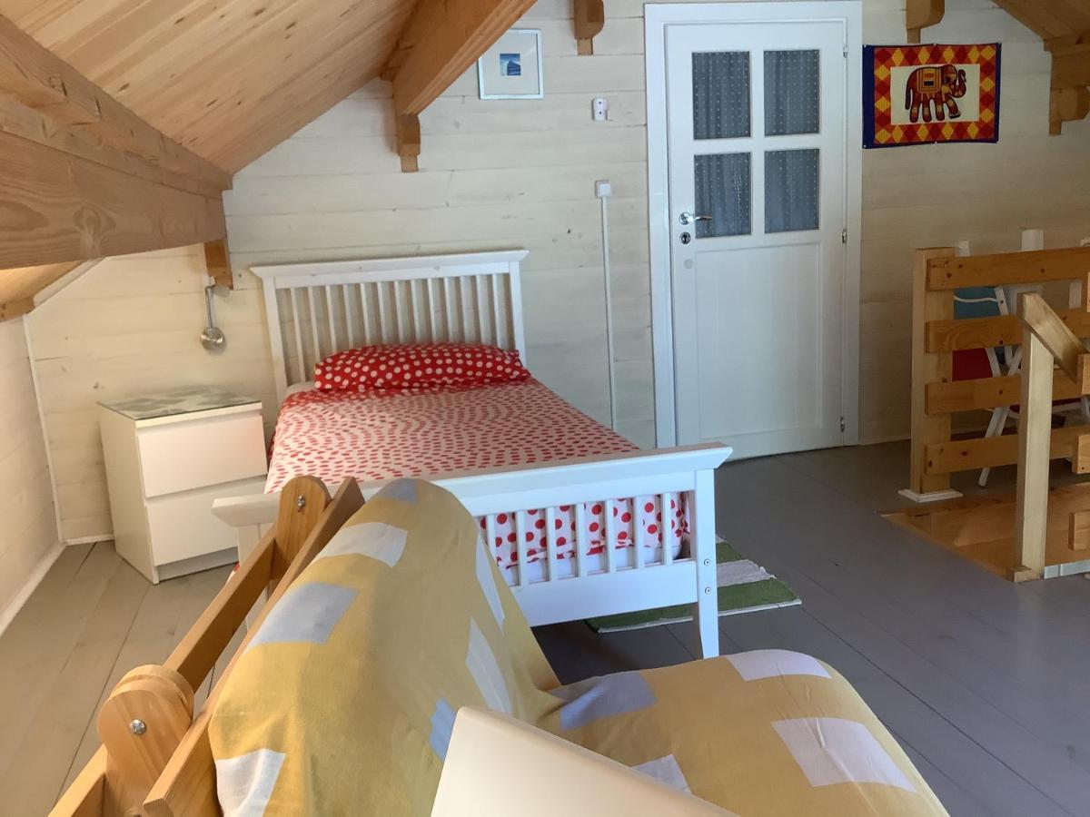 The Cabin, Дом отдыха